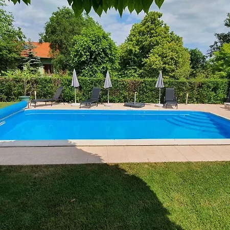 3 Apartment *