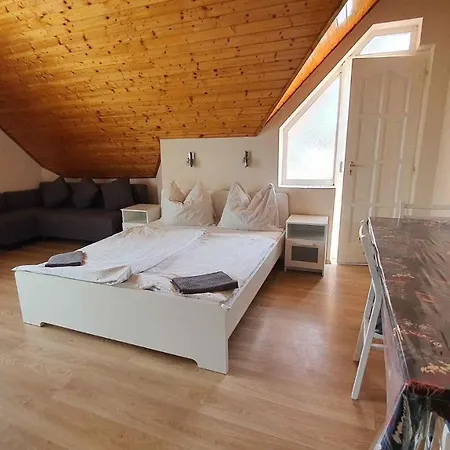 3 Apartment *