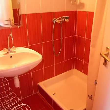 Apartment 3 *