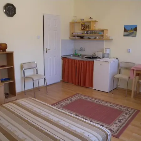 3 Apartment *